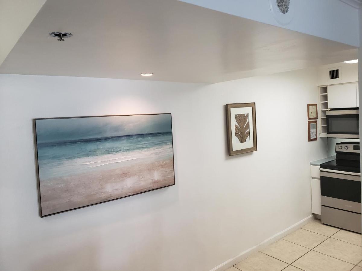 2 Bedroom 2 Bath Beachfront Condo On Miami Beach Millionaire Row Экстерьер фото